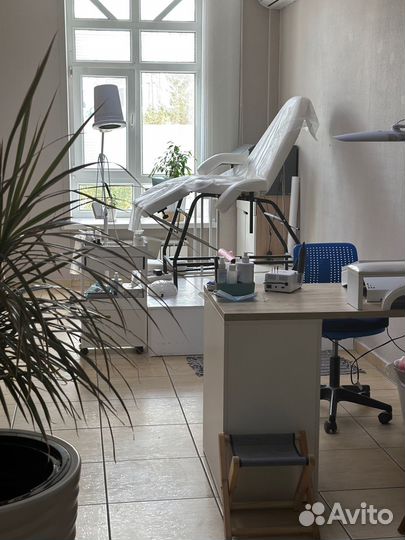 Модель на маникюр с покрытием бесплатно