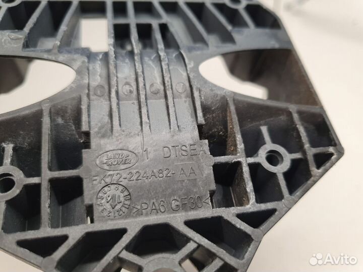 Кронштейн ручки двери передней левой Land Rover Di