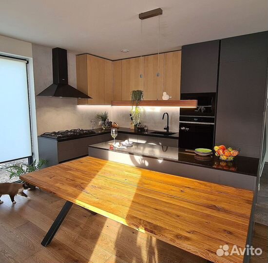 Кухня до потолка