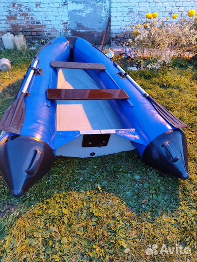 Моторная лодка