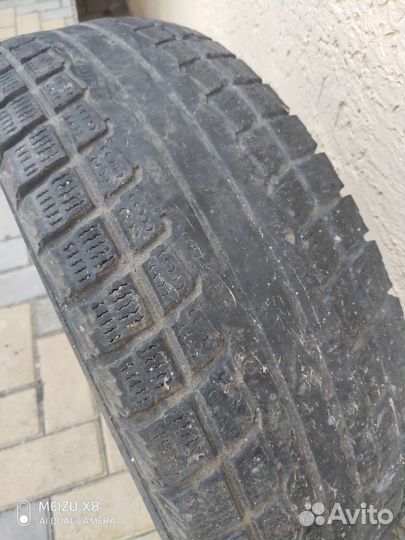 R15 Yokohama Ice Guard Black IG20 195/65, PCD 0x100 DIA 40