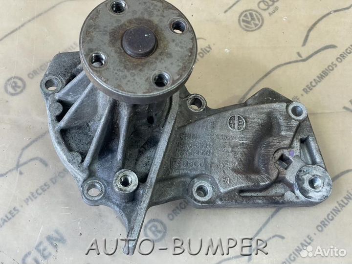 Ford Focus 2 2005- Насос водяной (помпа)