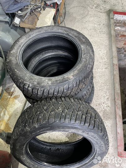 Goodyear Ultragrip 600 205/55 R16 94T