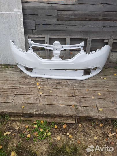 Бампер на рено логан 2
