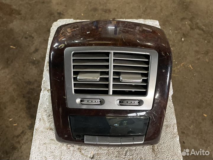 Дефлектор воздушный Mercedes Benz A2218300754S