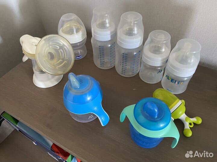 Молокоотсос и бутылочки