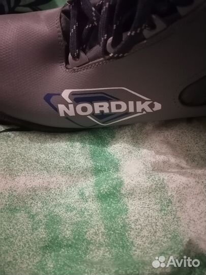 Лыжные ботинки