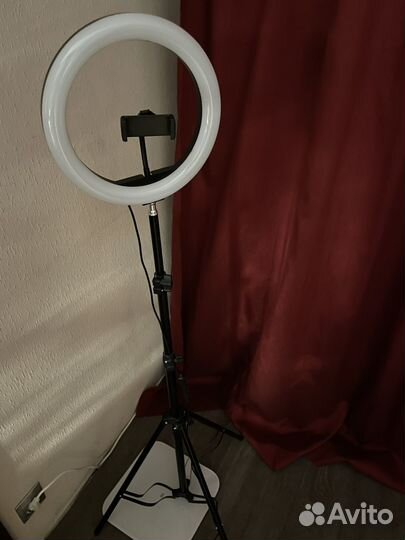 Светодиодная кольцевая лампа