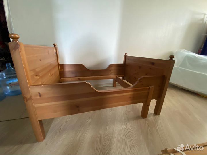 Раздвижная кровать IKEA