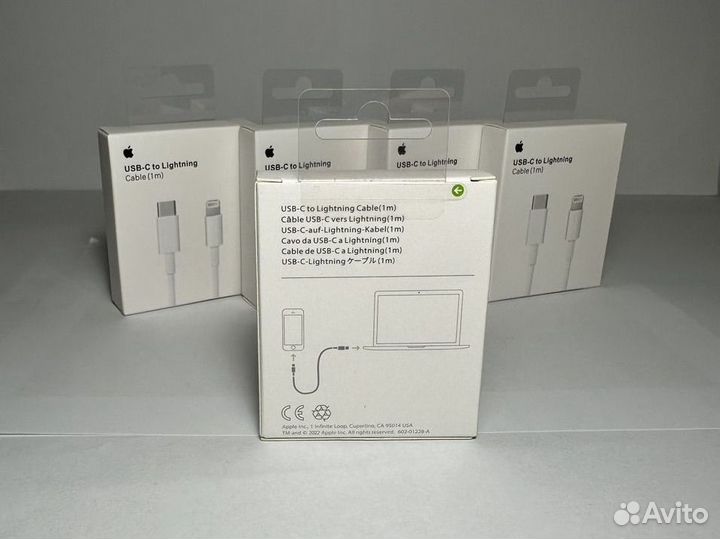 Кабель на iPhone