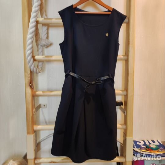 Школьный сарафан с блузками