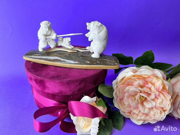 Скульптура 20см «охотник на медведя» Кугаевский