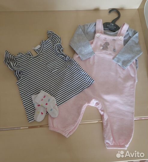 Фирменная одежда для девочки 68