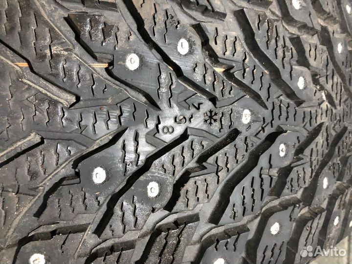 Nokian Tyres Hakkapeliitta 9 225/55 R16