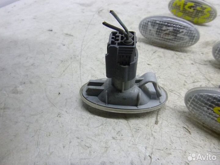 Повторитель на крыло mazda 3 (BL) 2009-2013