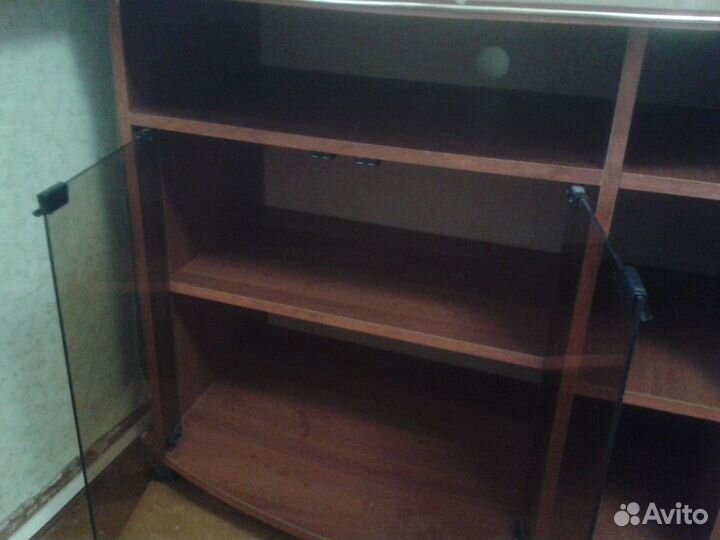 Тумба на колесиках