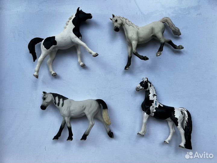 Фигурки лошадей schleich