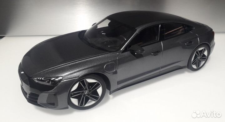 Модель Audi RS e-tron GT, серый VAG 5012120051