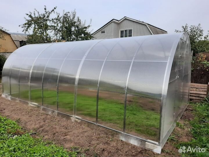 Теплица 3х4 из поликарбоната с защитой от уфл