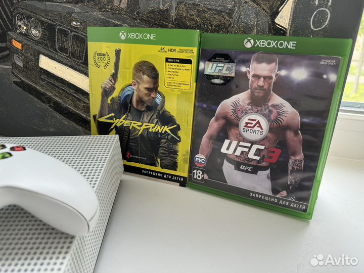 Xbox One S 1 TB + Cyberpunk 2077 и UFC 3