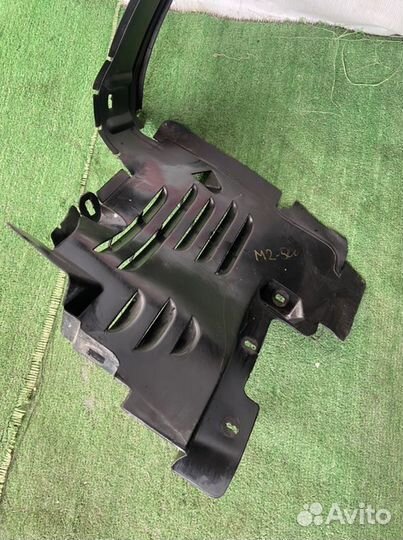 Подкрылок передний правый Mercedes E-Class W210