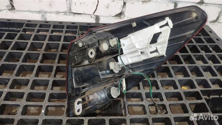 Фонарь задний наружный левый от Subaru Subaru Out