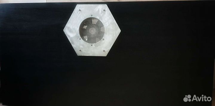 Маникюрный стол