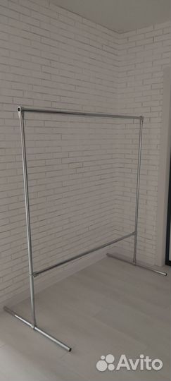 Вешалка для одежды напольная