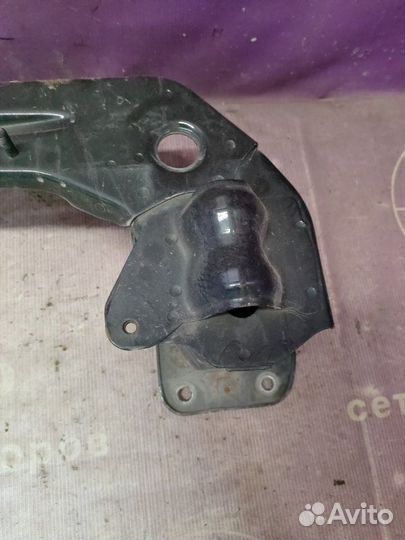 Усилитель бампера передний Mitsubishi Outlander Xl