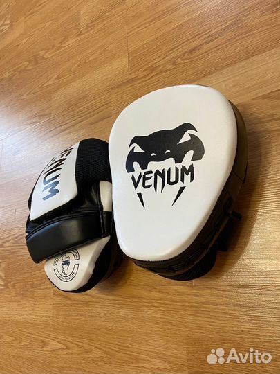 Лапы боксерские Venum