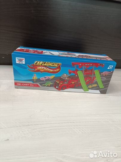 Автовоз с машинами и катапультой