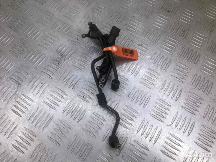 Трубка топливная Мерседес Ц класс 646963