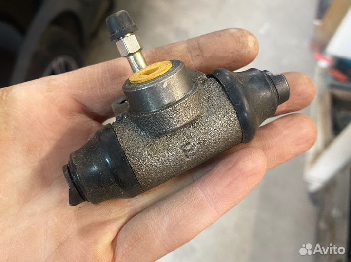 Цилиндр тормозной Audi 100/80/vw caddy/G3/passat/s
