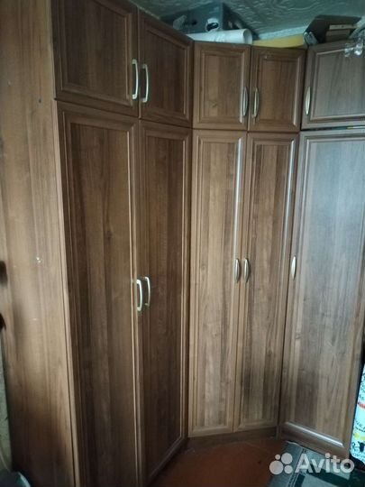 Угловой шкаф