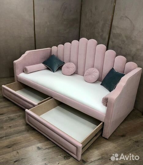 Кровать детская с бортиком