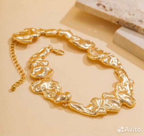 Серьги и колье мятое золото