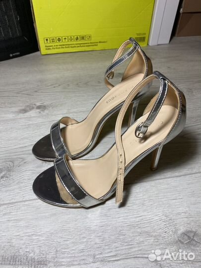 Босоножки женские 37 размер