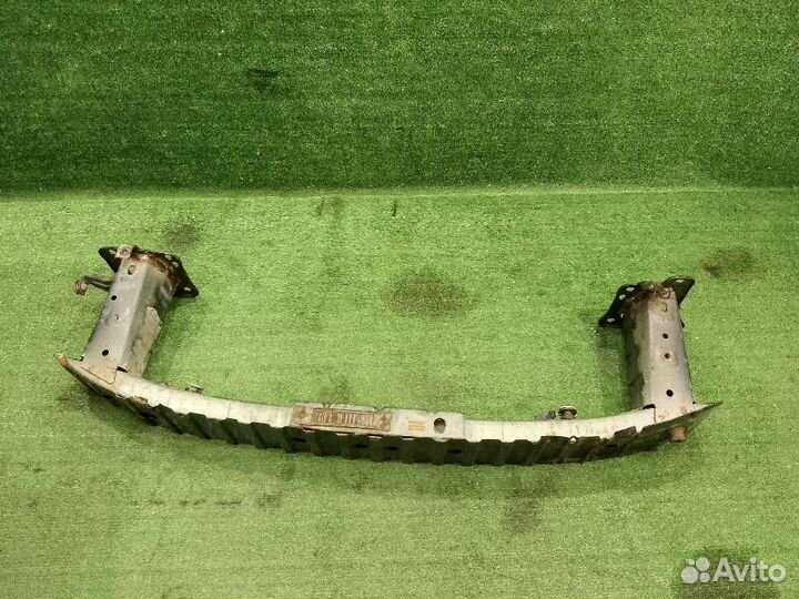 Усилитель переднего бампера Ford Focus 2