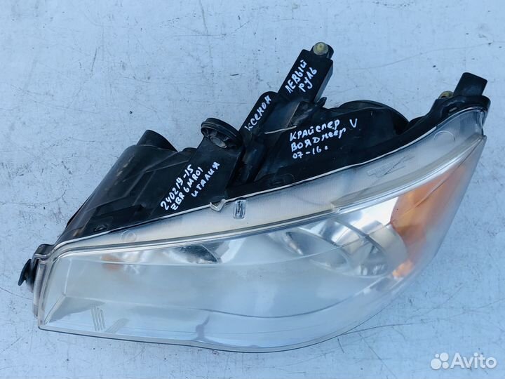 Фара левая Ксенон Леворульная Крайслер Вояжер 5