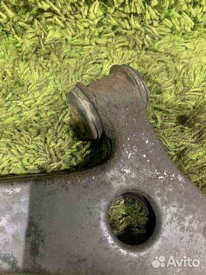 Рычаг нижний правый Ford Focus 2