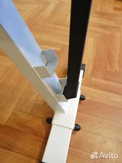 Наклонная жимовая скамья