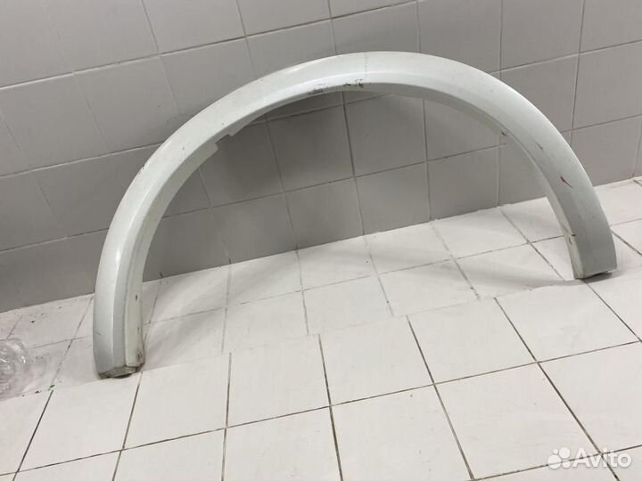 Накладка заднего крыла левого Infiniti QX80 I рестайлинг (2014—2017)