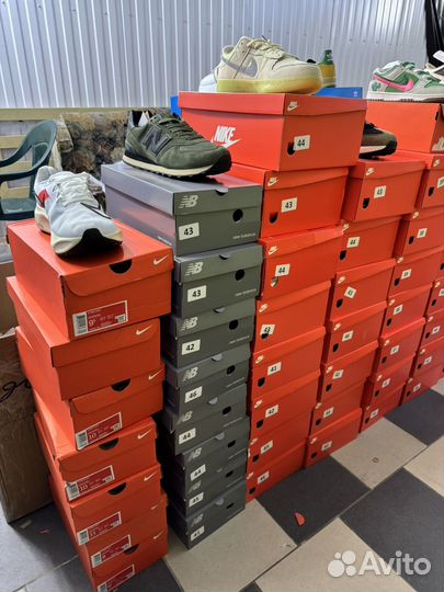 Кроссовки оптом