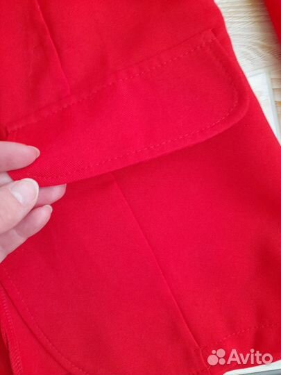 Костюм пиджак с брюками 42 размера красный новый