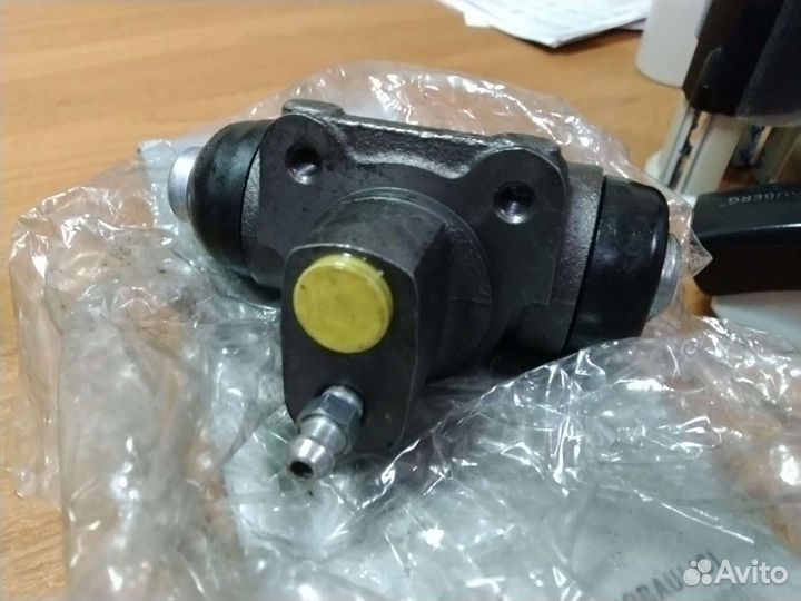 Тормозной цилиндр задний