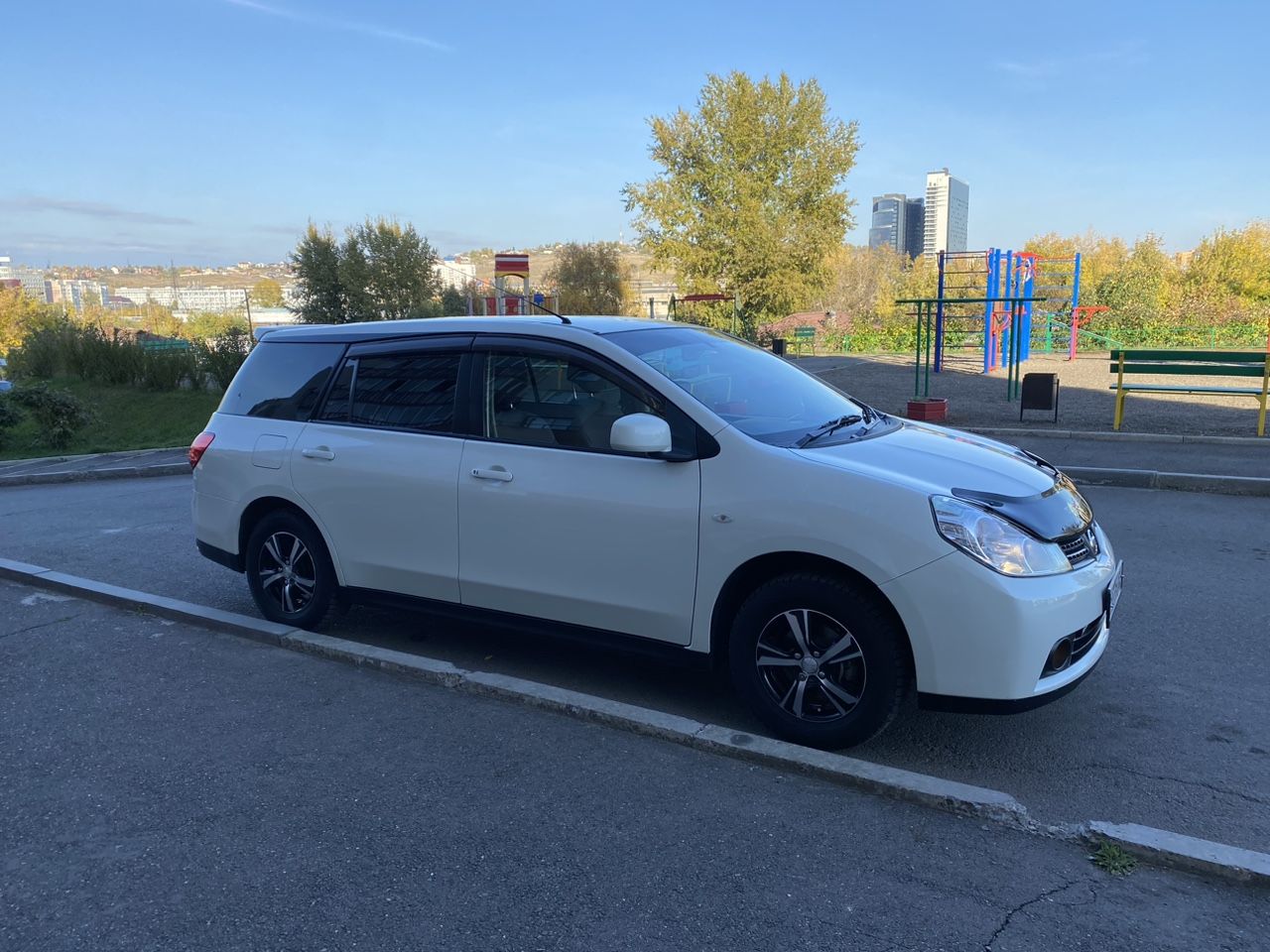 Nissan Wingroad: фото владельца