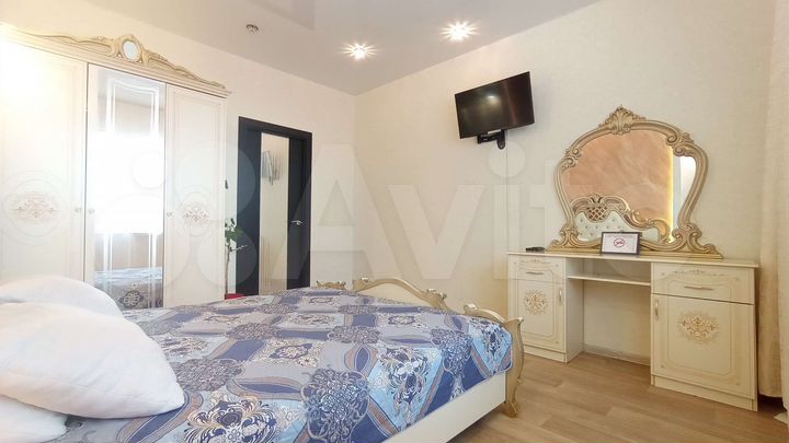 2-к. квартира, 60 м², 3/17 эт.