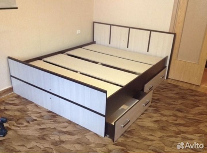 Кровать с ящиками