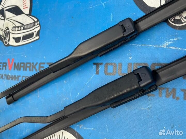 Держатели дворников передние Mercedes-Benz C-Class