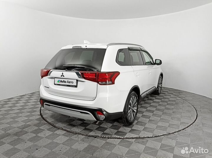 Mitsubishi Outlander 2.0 CVT, 2020, 52 908 км